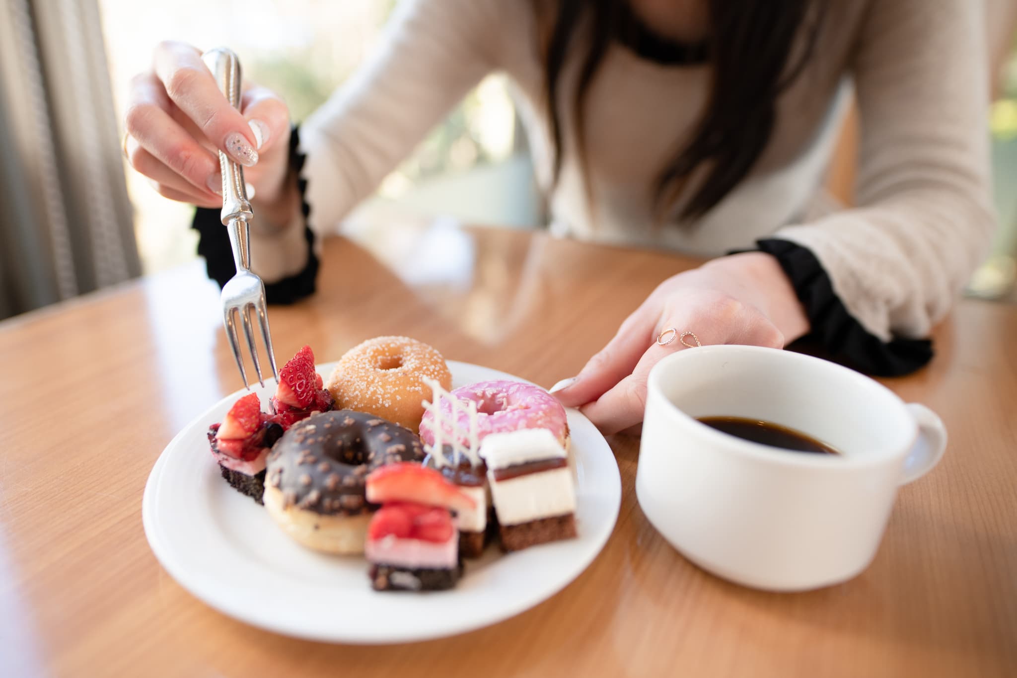間食が多い女性